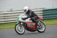 Mallory-park-Leicestershire;Mallory-park-photographs;Motorcycle-action-photographs;classic-bikes;event-digital-images;eventdigitalimages;mallory-park;no-limits-trackday;peter-wileman-photography;vintage-bikes;vintage-motorcycles;vmcc-festival-1000-bikes