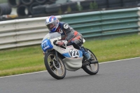 Mallory-park-Leicestershire;Mallory-park-photographs;Motorcycle-action-photographs;classic-bikes;event-digital-images;eventdigitalimages;mallory-park;no-limits-trackday;peter-wileman-photography;vintage-bikes;vintage-motorcycles;vmcc-festival-1000-bikes