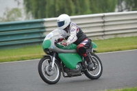 Mallory-park-Leicestershire;Mallory-park-photographs;Motorcycle-action-photographs;classic-bikes;event-digital-images;eventdigitalimages;mallory-park;no-limits-trackday;peter-wileman-photography;vintage-bikes;vintage-motorcycles;vmcc-festival-1000-bikes