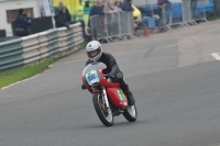 Mallory-park-Leicestershire;Mallory-park-photographs;Motorcycle-action-photographs;classic-bikes;event-digital-images;eventdigitalimages;mallory-park;no-limits-trackday;peter-wileman-photography;vintage-bikes;vintage-motorcycles;vmcc-festival-1000-bikes