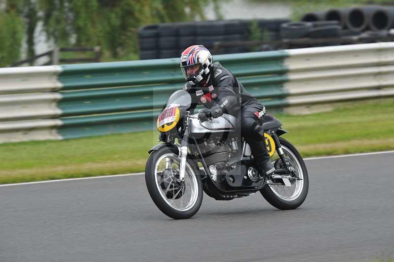 Mallory park Leicestershire;Mallory park photographs;Motorcycle action photographs;classic bikes;event digital images;eventdigitalimages;mallory park;no limits trackday;peter wileman photography;vintage bikes;vintage motorcycles;vmcc festival 1000 bikes