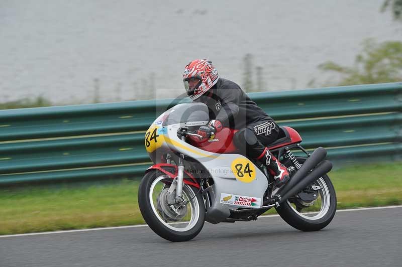 Mallory park Leicestershire;Mallory park photographs;Motorcycle action photographs;classic bikes;event digital images;eventdigitalimages;mallory park;no limits trackday;peter wileman photography;vintage bikes;vintage motorcycles;vmcc festival 1000 bikes