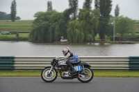 Mallory-park-Leicestershire;Mallory-park-photographs;Motorcycle-action-photographs;classic-bikes;event-digital-images;eventdigitalimages;mallory-park;no-limits-trackday;peter-wileman-photography;vintage-bikes;vintage-motorcycles;vmcc-festival-1000-bikes