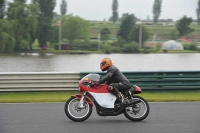 Mallory-park-Leicestershire;Mallory-park-photographs;Motorcycle-action-photographs;classic-bikes;event-digital-images;eventdigitalimages;mallory-park;no-limits-trackday;peter-wileman-photography;vintage-bikes;vintage-motorcycles;vmcc-festival-1000-bikes