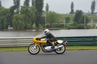 Mallory-park-Leicestershire;Mallory-park-photographs;Motorcycle-action-photographs;classic-bikes;event-digital-images;eventdigitalimages;mallory-park;no-limits-trackday;peter-wileman-photography;vintage-bikes;vintage-motorcycles;vmcc-festival-1000-bikes