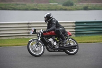 Mallory-park-Leicestershire;Mallory-park-photographs;Motorcycle-action-photographs;classic-bikes;event-digital-images;eventdigitalimages;mallory-park;no-limits-trackday;peter-wileman-photography;vintage-bikes;vintage-motorcycles;vmcc-festival-1000-bikes