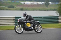 Mallory-park-Leicestershire;Mallory-park-photographs;Motorcycle-action-photographs;classic-bikes;event-digital-images;eventdigitalimages;mallory-park;no-limits-trackday;peter-wileman-photography;vintage-bikes;vintage-motorcycles;vmcc-festival-1000-bikes