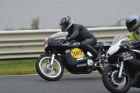 Mallory-park-Leicestershire;Mallory-park-photographs;Motorcycle-action-photographs;classic-bikes;event-digital-images;eventdigitalimages;mallory-park;no-limits-trackday;peter-wileman-photography;vintage-bikes;vintage-motorcycles;vmcc-festival-1000-bikes