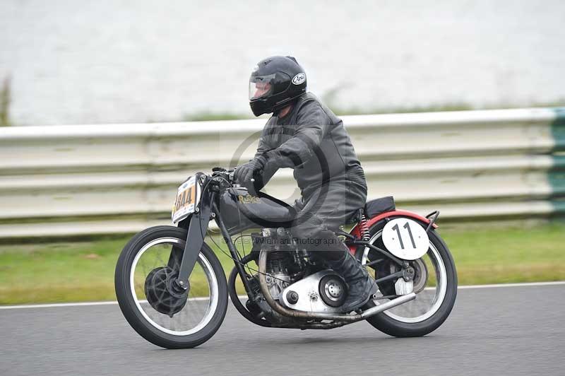 Mallory park Leicestershire;Mallory park photographs;Motorcycle action photographs;classic bikes;event digital images;eventdigitalimages;mallory park;no limits trackday;peter wileman photography;vintage bikes;vintage motorcycles;vmcc festival 1000 bikes