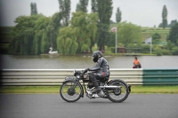 Mallory-park-Leicestershire;Mallory-park-photographs;Motorcycle-action-photographs;classic-bikes;event-digital-images;eventdigitalimages;mallory-park;no-limits-trackday;peter-wileman-photography;vintage-bikes;vintage-motorcycles;vmcc-festival-1000-bikes