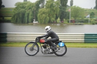 Mallory-park-Leicestershire;Mallory-park-photographs;Motorcycle-action-photographs;classic-bikes;event-digital-images;eventdigitalimages;mallory-park;no-limits-trackday;peter-wileman-photography;vintage-bikes;vintage-motorcycles;vmcc-festival-1000-bikes