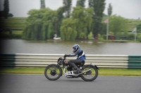 Mallory-park-Leicestershire;Mallory-park-photographs;Motorcycle-action-photographs;classic-bikes;event-digital-images;eventdigitalimages;mallory-park;no-limits-trackday;peter-wileman-photography;vintage-bikes;vintage-motorcycles;vmcc-festival-1000-bikes