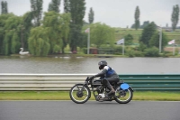 Mallory-park-Leicestershire;Mallory-park-photographs;Motorcycle-action-photographs;classic-bikes;event-digital-images;eventdigitalimages;mallory-park;no-limits-trackday;peter-wileman-photography;vintage-bikes;vintage-motorcycles;vmcc-festival-1000-bikes