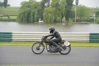 Mallory-park-Leicestershire;Mallory-park-photographs;Motorcycle-action-photographs;classic-bikes;event-digital-images;eventdigitalimages;mallory-park;no-limits-trackday;peter-wileman-photography;vintage-bikes;vintage-motorcycles;vmcc-festival-1000-bikes