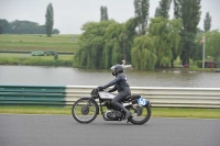 Mallory-park-Leicestershire;Mallory-park-photographs;Motorcycle-action-photographs;classic-bikes;event-digital-images;eventdigitalimages;mallory-park;no-limits-trackday;peter-wileman-photography;vintage-bikes;vintage-motorcycles;vmcc-festival-1000-bikes