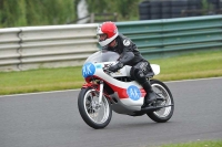 Mallory-park-Leicestershire;Mallory-park-photographs;Motorcycle-action-photographs;classic-bikes;event-digital-images;eventdigitalimages;mallory-park;no-limits-trackday;peter-wileman-photography;vintage-bikes;vintage-motorcycles;vmcc-festival-1000-bikes