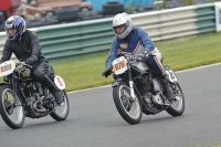 Mallory-park-Leicestershire;Mallory-park-photographs;Motorcycle-action-photographs;classic-bikes;event-digital-images;eventdigitalimages;mallory-park;no-limits-trackday;peter-wileman-photography;vintage-bikes;vintage-motorcycles;vmcc-festival-1000-bikes