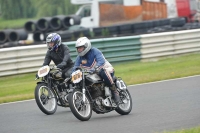 Mallory-park-Leicestershire;Mallory-park-photographs;Motorcycle-action-photographs;classic-bikes;event-digital-images;eventdigitalimages;mallory-park;no-limits-trackday;peter-wileman-photography;vintage-bikes;vintage-motorcycles;vmcc-festival-1000-bikes