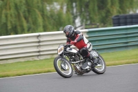 Mallory-park-Leicestershire;Mallory-park-photographs;Motorcycle-action-photographs;classic-bikes;event-digital-images;eventdigitalimages;mallory-park;no-limits-trackday;peter-wileman-photography;vintage-bikes;vintage-motorcycles;vmcc-festival-1000-bikes