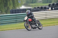 Mallory-park-Leicestershire;Mallory-park-photographs;Motorcycle-action-photographs;classic-bikes;event-digital-images;eventdigitalimages;mallory-park;no-limits-trackday;peter-wileman-photography;vintage-bikes;vintage-motorcycles;vmcc-festival-1000-bikes