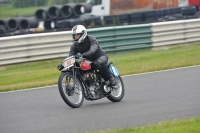 Mallory-park-Leicestershire;Mallory-park-photographs;Motorcycle-action-photographs;classic-bikes;event-digital-images;eventdigitalimages;mallory-park;no-limits-trackday;peter-wileman-photography;vintage-bikes;vintage-motorcycles;vmcc-festival-1000-bikes