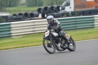 Mallory-park-Leicestershire;Mallory-park-photographs;Motorcycle-action-photographs;classic-bikes;event-digital-images;eventdigitalimages;mallory-park;no-limits-trackday;peter-wileman-photography;vintage-bikes;vintage-motorcycles;vmcc-festival-1000-bikes