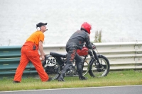 Mallory-park-Leicestershire;Mallory-park-photographs;Motorcycle-action-photographs;classic-bikes;event-digital-images;eventdigitalimages;mallory-park;no-limits-trackday;peter-wileman-photography;vintage-bikes;vintage-motorcycles;vmcc-festival-1000-bikes