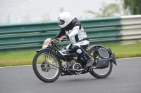 Mallory-park-Leicestershire;Mallory-park-photographs;Motorcycle-action-photographs;classic-bikes;event-digital-images;eventdigitalimages;mallory-park;no-limits-trackday;peter-wileman-photography;vintage-bikes;vintage-motorcycles;vmcc-festival-1000-bikes