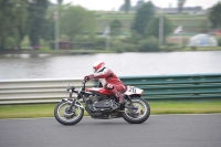 Mallory-park-Leicestershire;Mallory-park-photographs;Motorcycle-action-photographs;classic-bikes;event-digital-images;eventdigitalimages;mallory-park;no-limits-trackday;peter-wileman-photography;vintage-bikes;vintage-motorcycles;vmcc-festival-1000-bikes