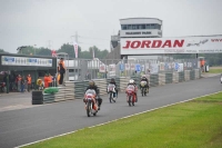 Mallory-park-Leicestershire;Mallory-park-photographs;Motorcycle-action-photographs;classic-bikes;event-digital-images;eventdigitalimages;mallory-park;no-limits-trackday;peter-wileman-photography;vintage-bikes;vintage-motorcycles;vmcc-festival-1000-bikes