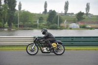 Mallory-park-Leicestershire;Mallory-park-photographs;Motorcycle-action-photographs;classic-bikes;event-digital-images;eventdigitalimages;mallory-park;no-limits-trackday;peter-wileman-photography;vintage-bikes;vintage-motorcycles;vmcc-festival-1000-bikes