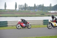 Mallory-park-Leicestershire;Mallory-park-photographs;Motorcycle-action-photographs;classic-bikes;event-digital-images;eventdigitalimages;mallory-park;no-limits-trackday;peter-wileman-photography;vintage-bikes;vintage-motorcycles;vmcc-festival-1000-bikes