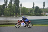 Mallory-park-Leicestershire;Mallory-park-photographs;Motorcycle-action-photographs;classic-bikes;event-digital-images;eventdigitalimages;mallory-park;no-limits-trackday;peter-wileman-photography;vintage-bikes;vintage-motorcycles;vmcc-festival-1000-bikes