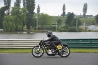 Mallory-park-Leicestershire;Mallory-park-photographs;Motorcycle-action-photographs;classic-bikes;event-digital-images;eventdigitalimages;mallory-park;no-limits-trackday;peter-wileman-photography;vintage-bikes;vintage-motorcycles;vmcc-festival-1000-bikes