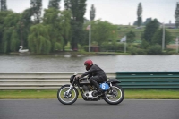 Mallory-park-Leicestershire;Mallory-park-photographs;Motorcycle-action-photographs;classic-bikes;event-digital-images;eventdigitalimages;mallory-park;no-limits-trackday;peter-wileman-photography;vintage-bikes;vintage-motorcycles;vmcc-festival-1000-bikes