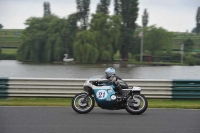 Mallory-park-Leicestershire;Mallory-park-photographs;Motorcycle-action-photographs;classic-bikes;event-digital-images;eventdigitalimages;mallory-park;no-limits-trackday;peter-wileman-photography;vintage-bikes;vintage-motorcycles;vmcc-festival-1000-bikes