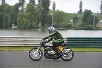 Mallory-park-Leicestershire;Mallory-park-photographs;Motorcycle-action-photographs;classic-bikes;event-digital-images;eventdigitalimages;mallory-park;no-limits-trackday;peter-wileman-photography;vintage-bikes;vintage-motorcycles;vmcc-festival-1000-bikes