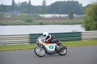 Mallory-park-Leicestershire;Mallory-park-photographs;Motorcycle-action-photographs;classic-bikes;event-digital-images;eventdigitalimages;mallory-park;no-limits-trackday;peter-wileman-photography;vintage-bikes;vintage-motorcycles;vmcc-festival-1000-bikes