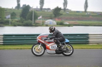 Mallory-park-Leicestershire;Mallory-park-photographs;Motorcycle-action-photographs;classic-bikes;event-digital-images;eventdigitalimages;mallory-park;no-limits-trackday;peter-wileman-photography;vintage-bikes;vintage-motorcycles;vmcc-festival-1000-bikes