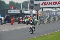 Mallory-park-Leicestershire;Mallory-park-photographs;Motorcycle-action-photographs;classic-bikes;event-digital-images;eventdigitalimages;mallory-park;no-limits-trackday;peter-wileman-photography;vintage-bikes;vintage-motorcycles;vmcc-festival-1000-bikes