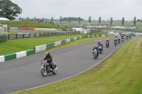 Mallory-park-Leicestershire;Mallory-park-photographs;Motorcycle-action-photographs;classic-bikes;event-digital-images;eventdigitalimages;mallory-park;no-limits-trackday;peter-wileman-photography;vintage-bikes;vintage-motorcycles;vmcc-festival-1000-bikes