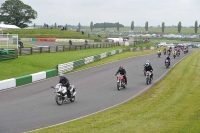 Mallory-park-Leicestershire;Mallory-park-photographs;Motorcycle-action-photographs;classic-bikes;event-digital-images;eventdigitalimages;mallory-park;no-limits-trackday;peter-wileman-photography;vintage-bikes;vintage-motorcycles;vmcc-festival-1000-bikes