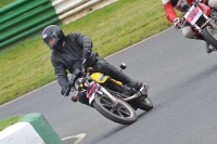 Mallory-park-Leicestershire;Mallory-park-photographs;Motorcycle-action-photographs;classic-bikes;event-digital-images;eventdigitalimages;mallory-park;no-limits-trackday;peter-wileman-photography;vintage-bikes;vintage-motorcycles;vmcc-festival-1000-bikes