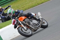 Mallory-park-Leicestershire;Mallory-park-photographs;Motorcycle-action-photographs;classic-bikes;event-digital-images;eventdigitalimages;mallory-park;no-limits-trackday;peter-wileman-photography;vintage-bikes;vintage-motorcycles;vmcc-festival-1000-bikes