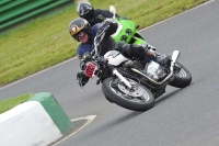 Mallory-park-Leicestershire;Mallory-park-photographs;Motorcycle-action-photographs;classic-bikes;event-digital-images;eventdigitalimages;mallory-park;no-limits-trackday;peter-wileman-photography;vintage-bikes;vintage-motorcycles;vmcc-festival-1000-bikes