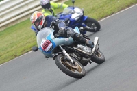 Mallory-park-Leicestershire;Mallory-park-photographs;Motorcycle-action-photographs;classic-bikes;event-digital-images;eventdigitalimages;mallory-park;no-limits-trackday;peter-wileman-photography;vintage-bikes;vintage-motorcycles;vmcc-festival-1000-bikes