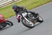 Mallory-park-Leicestershire;Mallory-park-photographs;Motorcycle-action-photographs;classic-bikes;event-digital-images;eventdigitalimages;mallory-park;no-limits-trackday;peter-wileman-photography;vintage-bikes;vintage-motorcycles;vmcc-festival-1000-bikes