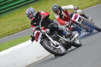 Mallory-park-Leicestershire;Mallory-park-photographs;Motorcycle-action-photographs;classic-bikes;event-digital-images;eventdigitalimages;mallory-park;no-limits-trackday;peter-wileman-photography;vintage-bikes;vintage-motorcycles;vmcc-festival-1000-bikes