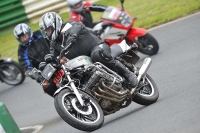 Mallory-park-Leicestershire;Mallory-park-photographs;Motorcycle-action-photographs;classic-bikes;event-digital-images;eventdigitalimages;mallory-park;no-limits-trackday;peter-wileman-photography;vintage-bikes;vintage-motorcycles;vmcc-festival-1000-bikes