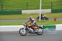 Mallory-park-Leicestershire;Mallory-park-photographs;Motorcycle-action-photographs;classic-bikes;event-digital-images;eventdigitalimages;mallory-park;no-limits-trackday;peter-wileman-photography;vintage-bikes;vintage-motorcycles;vmcc-festival-1000-bikes